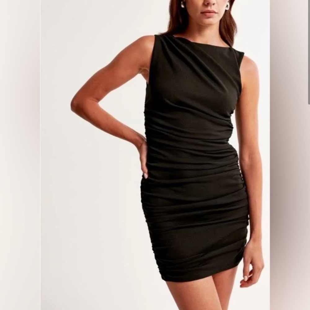 Abercrombie & Fitch Rouged Black Sleeveless Dress